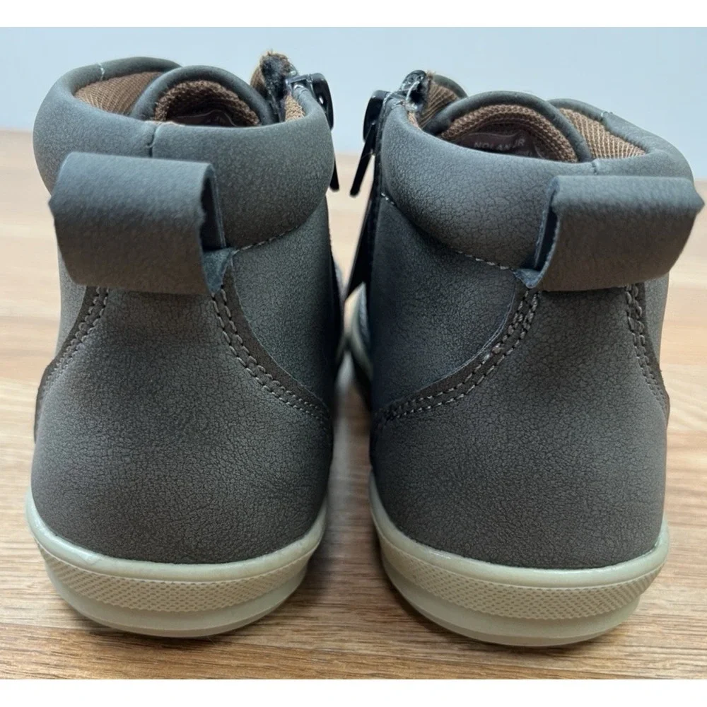 Deer Stags Kids Nolan Jr Casual Ankle Boots in Grey Big Boys Size 3 NEW